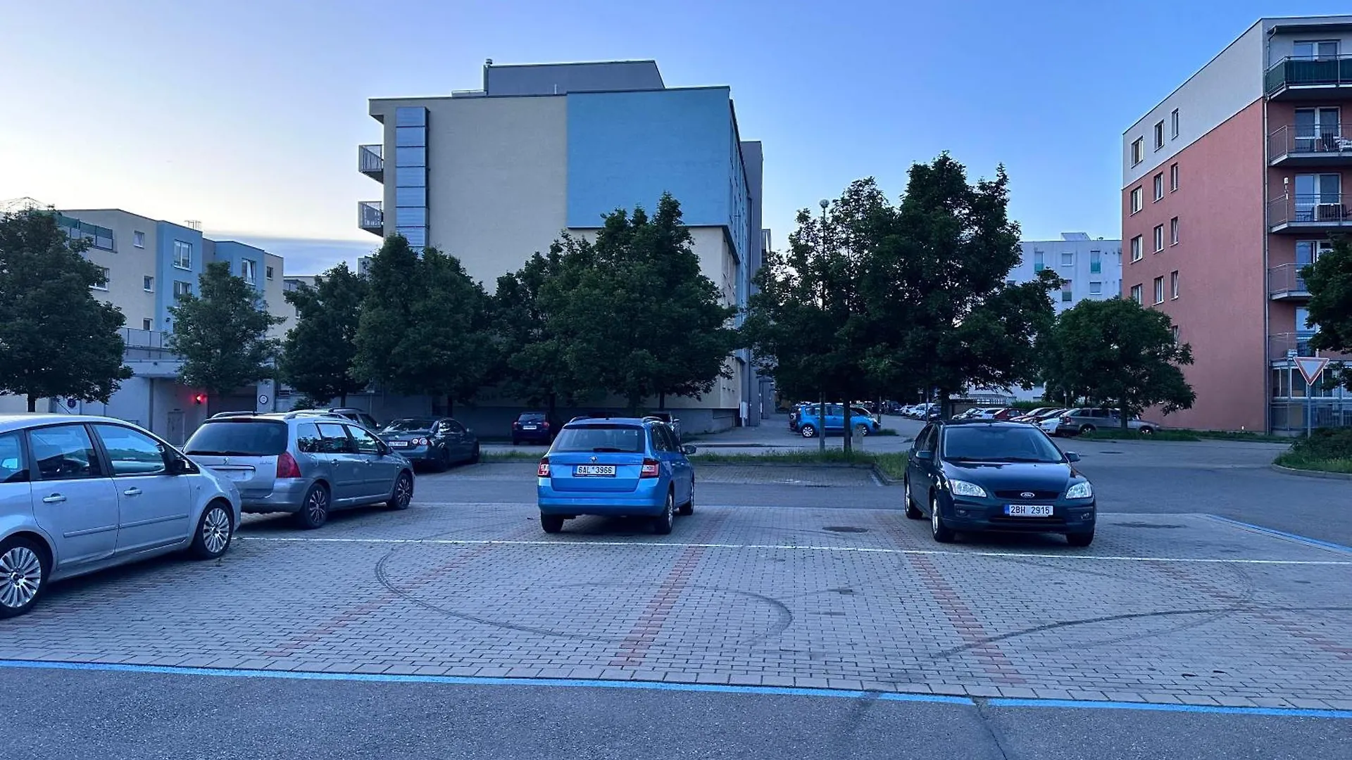Old Town Apartments Zderadova 6 Брно Чехия